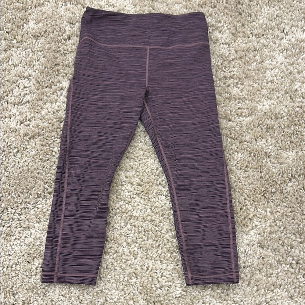Athleta cropped leggings. Size women’s small
